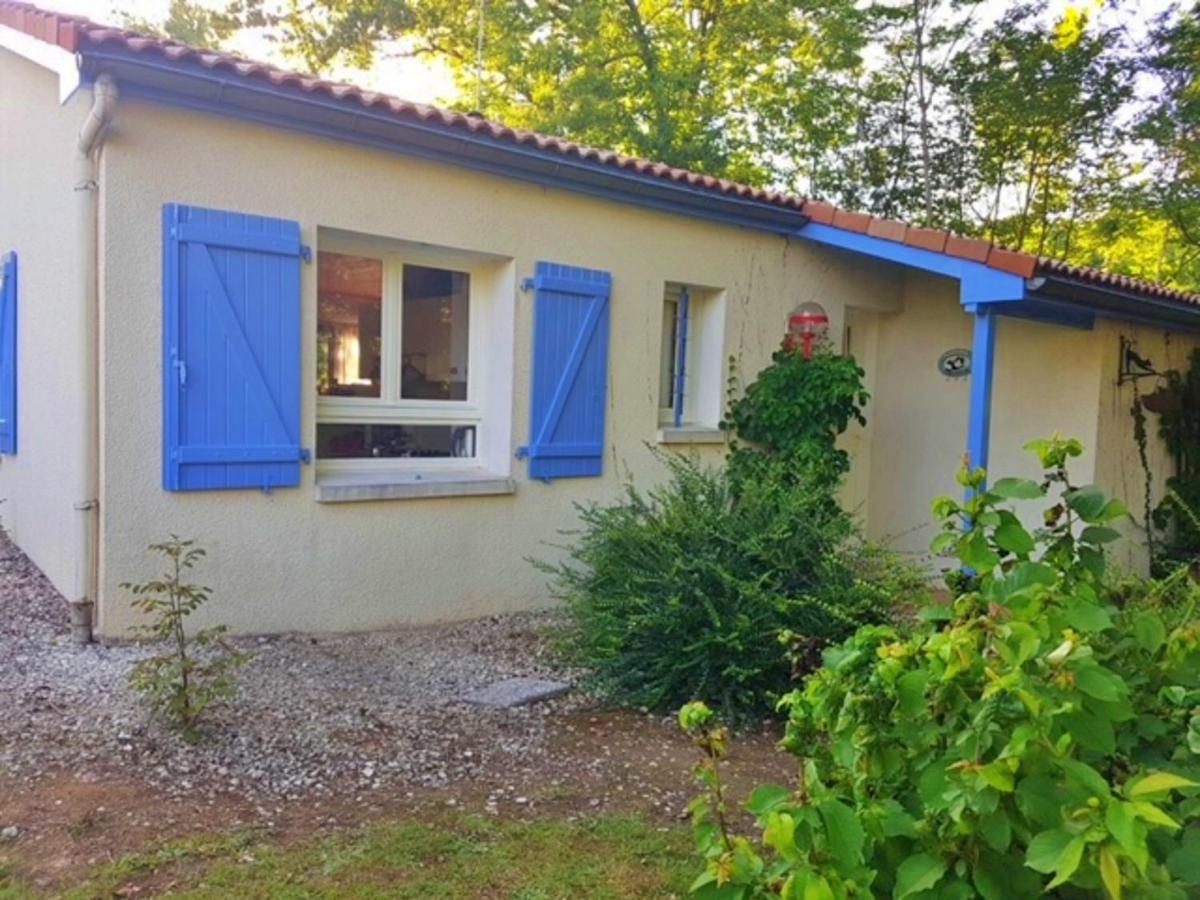 Vakantie Woning Le Chat Maison 175 Ecuras Esterno foto